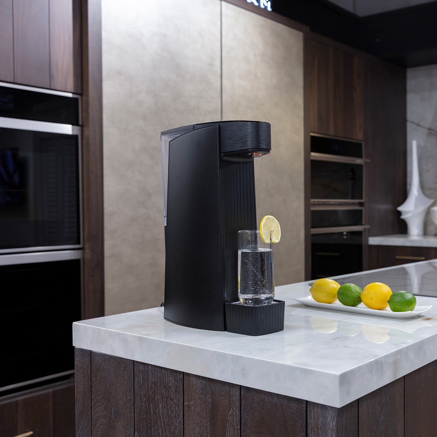 Carbon8 - One Touch Sparkling Water Maker + Filter & Lemon8 - Black