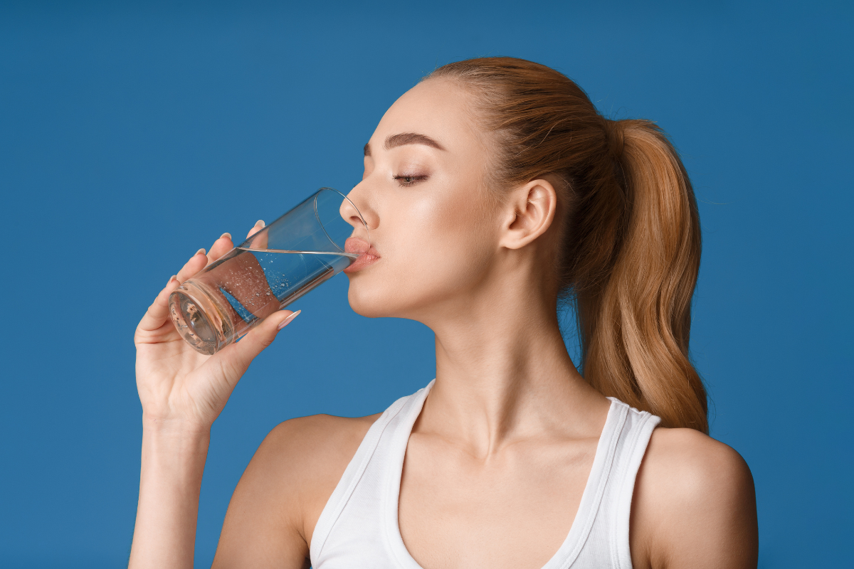 Is Sparkling Water Bad for Your Teeth And Hygiene? Debunked!